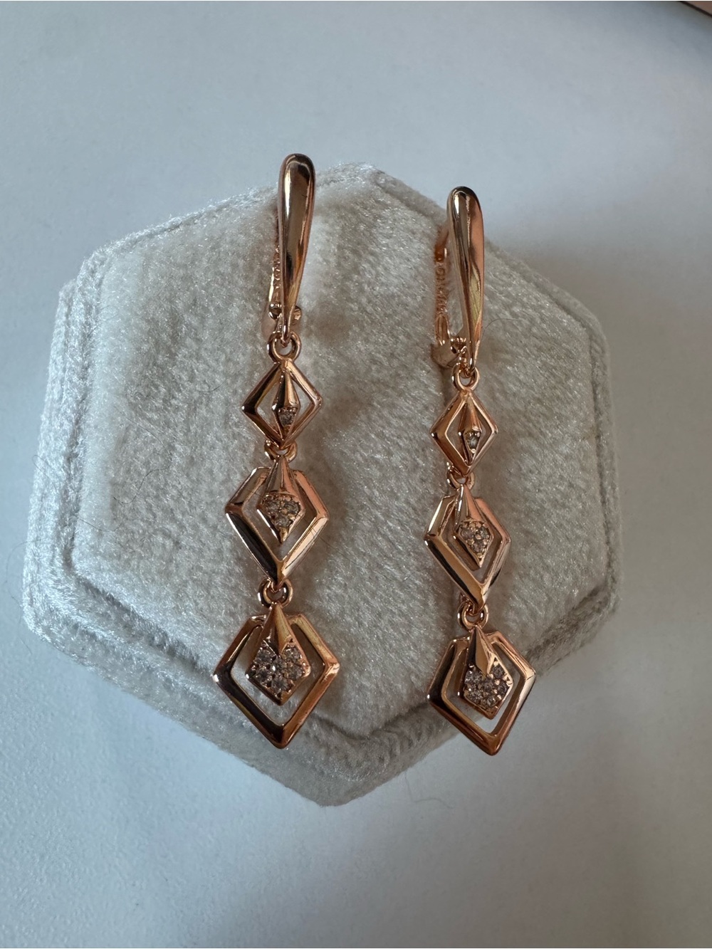 14K 585 Rolled Rose Gold Dangle Earrings - Picture 3 of 9